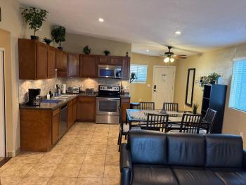 3 Bedroom, 2 Bath Whole House, Arizona State Univ, Tempe, Mesa Scottsdale on Light Rail, Dogs ok, Work Space, Меса (фото 2)
