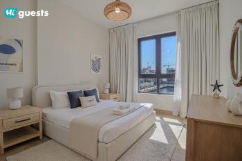 HiGuests - Elegant 1BR Retreat with Sea View in La Rive, Dubai (foto 3)