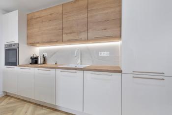 Elegant 1BR Apt with AC, Bratislava (fotografie 5)