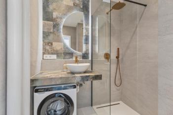 Elegant 1BR Apt with AC, Bratislava (fotografie 4)