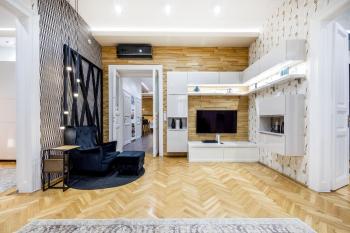 Spacious Designer Home with Premium Touches, Budapest (photo 5)