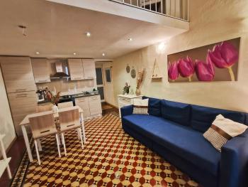 Charming duplex house, cinema room, Valletta centre, Валетта (фото 2)