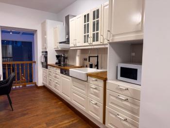 T&K Apartments - 8 Room Detached house - 6 min to Messe DUS - Private Parking, Düsseldorf (Foto 5)