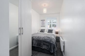 Cozy 2 Bed Apartment - Unlimited Wi-Fi - Free Parking - Sleeps 6 - By Old Trafford, Манчестер (фото 5)
