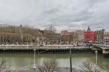 Piso Señorial con vistas a la ria, Бильбао (фото 3)
