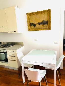 Apartment Paola in Porta Venezia, Milano (foto 5)