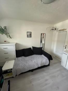 Room near fair, Zimmer neben der Messe, Frankfurt/Main (photo 5)