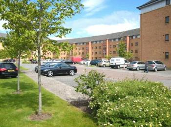 Sleek & Modern 2BR - Easy Access to City Centre, Glasgow (photo 2)