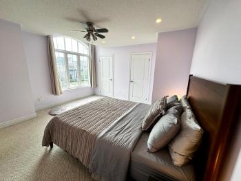 3500 SqFt - Modern and Comfort - 4 BDRM Getaway - Relax - Unwind - Explore - Near Airport & Toronto Downtown, Brampton (zdjęcie 5)