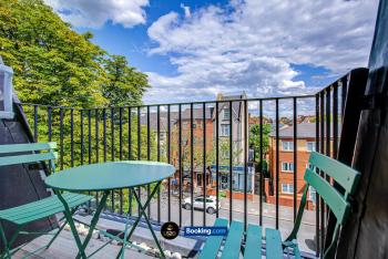 Stylish 2 Bedroom Flat By LS2G Short Lets & Serviced Accommodation Greater London With Balcony And Easy Central Access, London (photo 4)