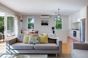 Solara Executive Villa with Air-Con and Backyard, Auckland (photo 5)