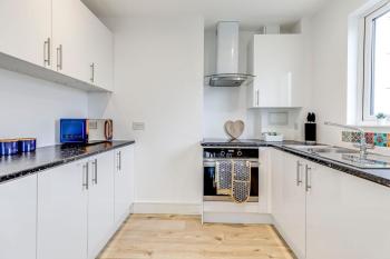 Prime location, Panoramic city views, Surround Balcony Near Train Stn - Central Luton, Luton (foto 5)