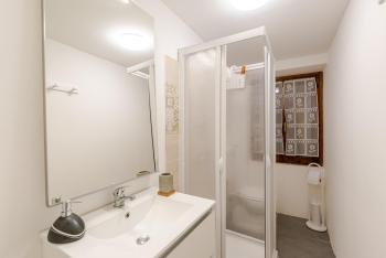 Zen Studio in the Center With Free Parking and 24Hours Automatic Check-In with Netflix Dazn and Disney Plus, Casale Monferrato (zdjęcie 4)