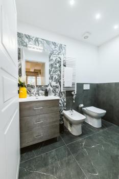 Close to Stadium & City Center - Modern Apartment, Janov (fotografie 5)