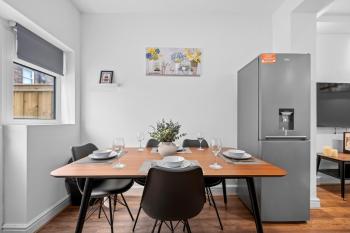 Spacious 4-Bed Luxury Home - Garden, Free Parking, Sleeps 8, Manchester (fotografie 3)