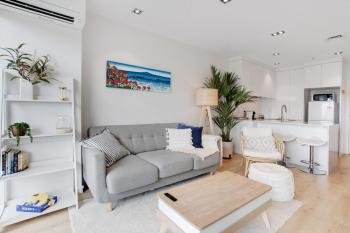 Takapuna Central Stylish 2BR Carpark Pool Aircon, Auckland (photo 2)