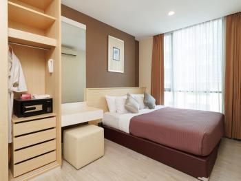 Estella Ekkamai, Bangkok (fotografie 2)