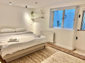 Sophisticated 2 Bed Apartment, Hyde Park, London (photo 5)