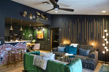 Exquisite jazzy warm deco nearby the Strip - Top 15 Best Vegas Vacation Home recommended by Conde Nast Traveler, Las Vegas (photo 3)