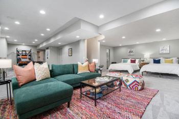 Relax in Style 5BR Home Hot Tub & Games, Omaha (zdjęcie 4)