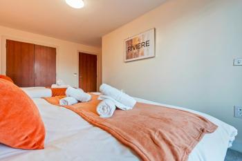 1 Bed Apartment Sleeps 5 - Balcony - WiFi & Tv, Birmingham (photo 5)