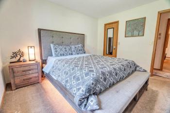 Relax at the Summit - 3bd 2b, Springfield (foto 3)
