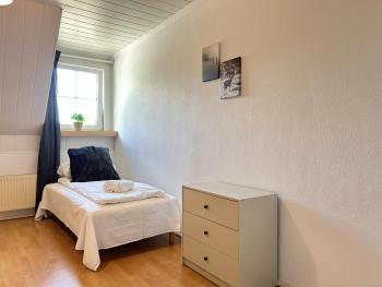 Praktisches 5-Zimmer Apartment mit 9 Einzelbetten & Schlafsofa in Hamburg-Harburg, Hamburk (fotografie 3)