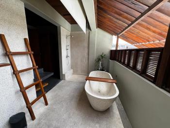 Room in modern villa Canggu, Canggu (foto 4)