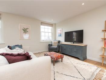 Pass the Keys Apartment with Stunning Views and Free Parking, Bath (photo 5)