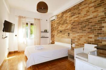 A modern rustic cosy apartment at the foot of Mount Lycabettus, Atenas (foto 2)