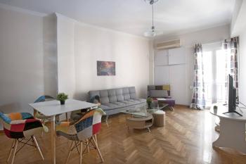 Pop art apartment at Koukaki, Athènes (photo 4)