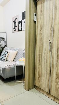 Direct Access to pool Bedroom, Manila (photo 4)
