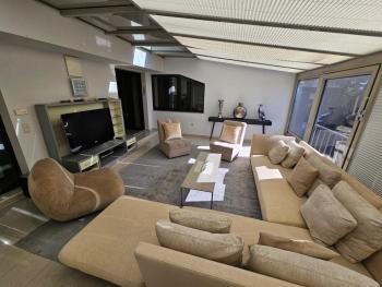 Big quiet Villa with garden and pool, Viena (foto 5)
