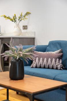 London Eye ,split level and private patio and AC, Londyn (zdjęcie 5)