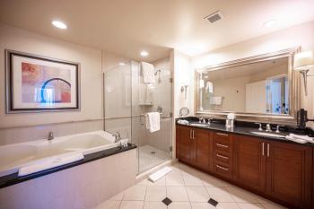 No Resort Fee Strip View Suite &Free Valet &Pool, Las Vegas (fotografie 2)