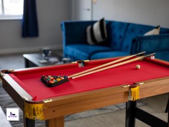 Stonecliffe Thirty Five By Alt-Stay - 3 Bed Contractor and Relocation Accommodation with Ensuite Bedroom, Parking, Kitchen, Laundry, Pool Table, Fast Wi Fi and Smart TV - Long Stay Ready with Weekly and Monthly Rates, Leeds (Foto 5)