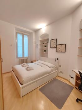 Milano Center Apartment in Shopping and living Area with AC, Wifi, steps from M1 and Airport and Fiera Milano link, Milan (photo 3)