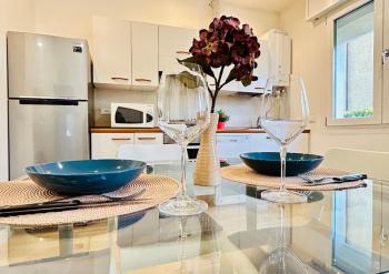 Cozy Apartment 10 min to Venice by Tram & Free Parking, Venice (photo 5)