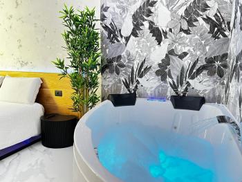 ESE luxury spa suites - elegant jacuzzi suite, quiet&central, Rome (photo 2)