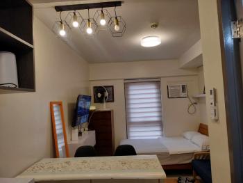 Studio 7 Condominium, Manila (photo 2)