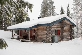 Erä, kahden makuuhuoneen kelomökki, lukuisten polkujen, polkupyöräreitin sekä kalaisan tunturilammen vieressä, Syöte (Foto 2)