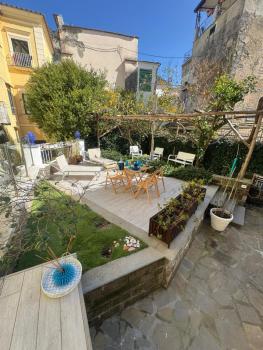 MARILISE - La maison blue private garden & terrace, Meta (fotografie 4)