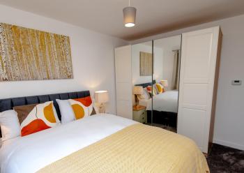 Manchester Cityside Deluxe Stay - 3 Bedroom House Great for Family with Free Parking & Garden, Manchester (photo 4)