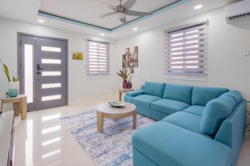 Modern, Spacious, 3BR Hill View Retreat, Central, 24hr Security, Satellite wifi and Solar, Очо-Риос (фото 2)