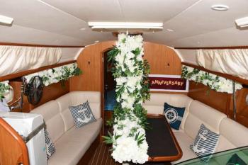 Sailing on Luxury Yacht, Мумбай (фото 5)