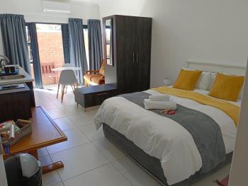 Standard Suite - Savvy Spender at Rustic Dune 2, Jeffreys Bay (foto 3)