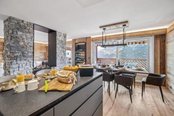 Exquisite Duplex with Views by Mrs Miggins, Crans-Montana (photo 3)