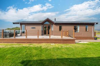 Stables 30, 3 Bed Luxury Lodge at Hafan y Mor, Пулхели (фото 4)