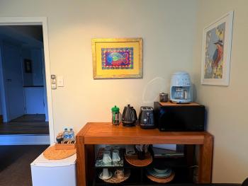 Spacious & Secluded Bush-View Suite in Kohimarama, Auckland (photo 5)