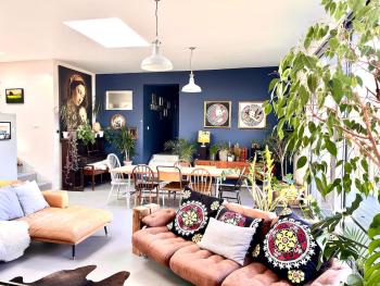 Large open plan family house with stunning views, Bath (photo 2)